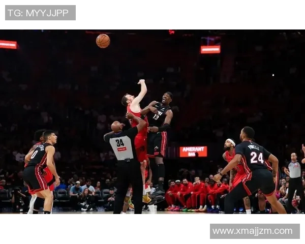 🏀猛龙末节逆转热火 英格拉姆28+5 阿德巴约20+10 鲍威尔20分 🏀猛龙末节逆转热火 英格拉姆28+5 阿德巴约20+10 鲍威尔20分