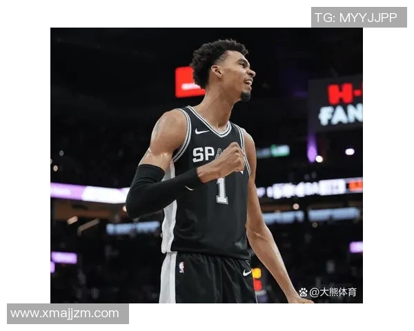 文班亚马半场贡献16分6篮板2抢断，正负值+21