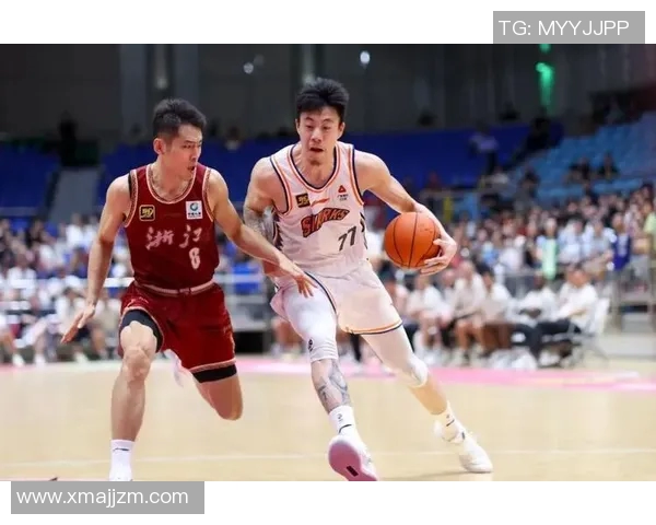 张镇麟偰李永炜合砍28分11篮板16助攻助上海男篮胜深圳